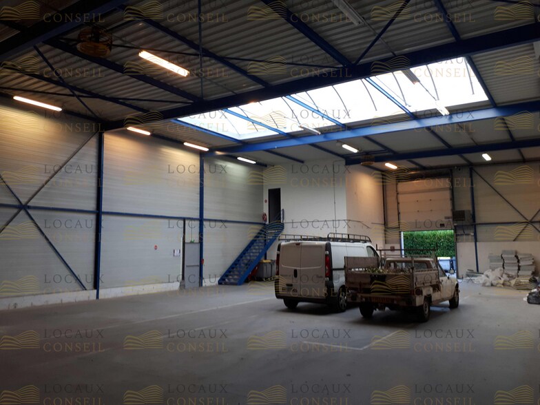 Flex dans Domont à louer - Photo du bâtiment - Image 2 de 3
