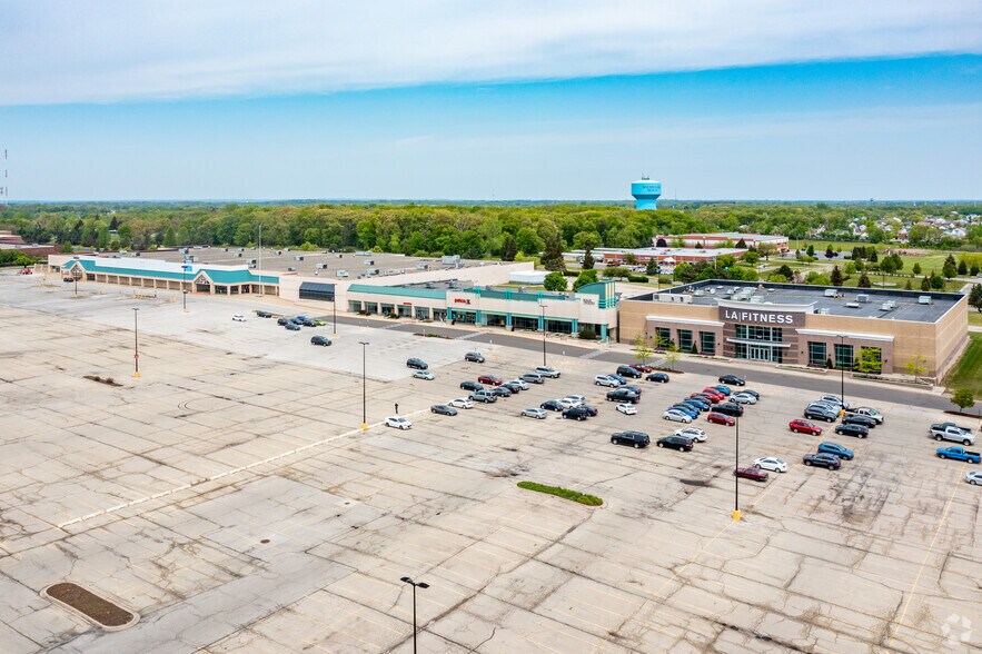 400-550 Rollins Rd, Round Lake Beach, IL à louer - Aérien - Image 2 de 17
