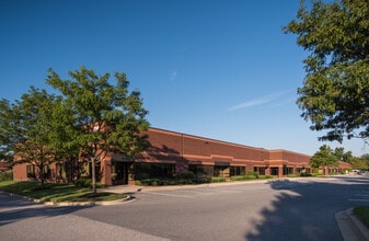 910 Cromwell Park Dr, Glen Burnie, MD for lease Interior Photo- Image 1 of 2