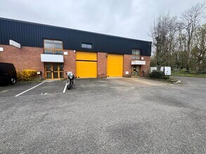 10 Avenue De La Mare, Saint-Ouen-l'Aumône à louer Photo du bâtiment- Image 1 de 10