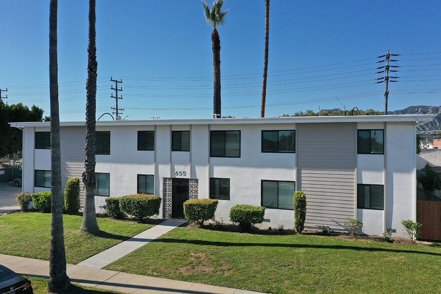 655 Ivy St, Glendale, CA à vendre - Photo du bâtiment - Image 1 de 14