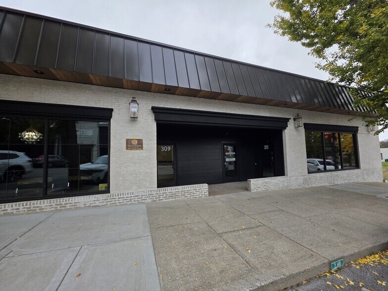 311 Main St, Murfreesboro, TN à louer - Photo du bâtiment - Image 3 de 10