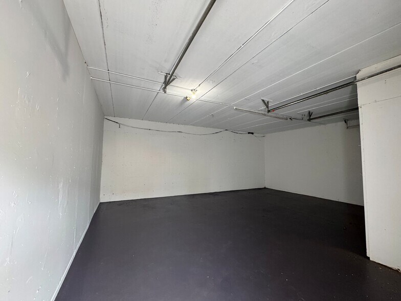 7535 Enterprise Dr, Riviera Beach, FL à louer - Photo du bâtiment - Image 2 de 3