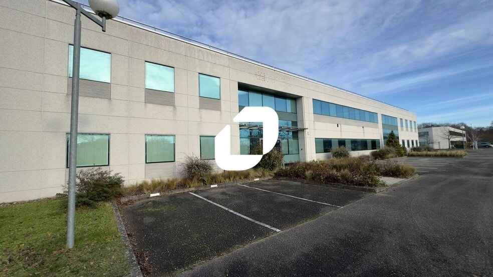 200 Rue Jean-Dominique Cassini, Illkirch-Graffenstaden for lease - Building Photo - Image 2 of 8