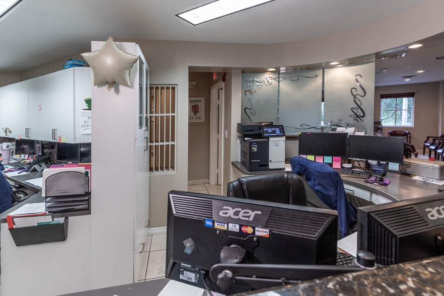 7765 SW 87th Ave, Miami, FL for lease - Interior Photo - Image 2 of 43