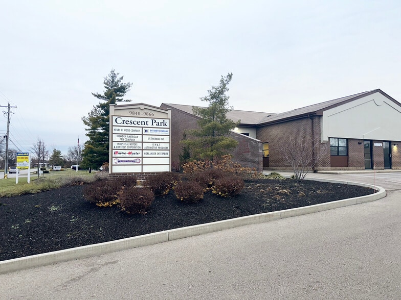 9840-9866 Crescent Park Dr, West Chester, OH for lease - Building Photo - Image 1 of 5