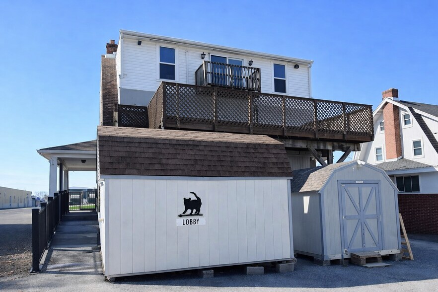 317 W Johnson Hwy, Norristown, PA à vendre - Photo du bâtiment - Image 3 de 5