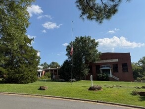 480 Hillsboro St, Pittsboro, NC for lease Building Photo- Image 1 of 6