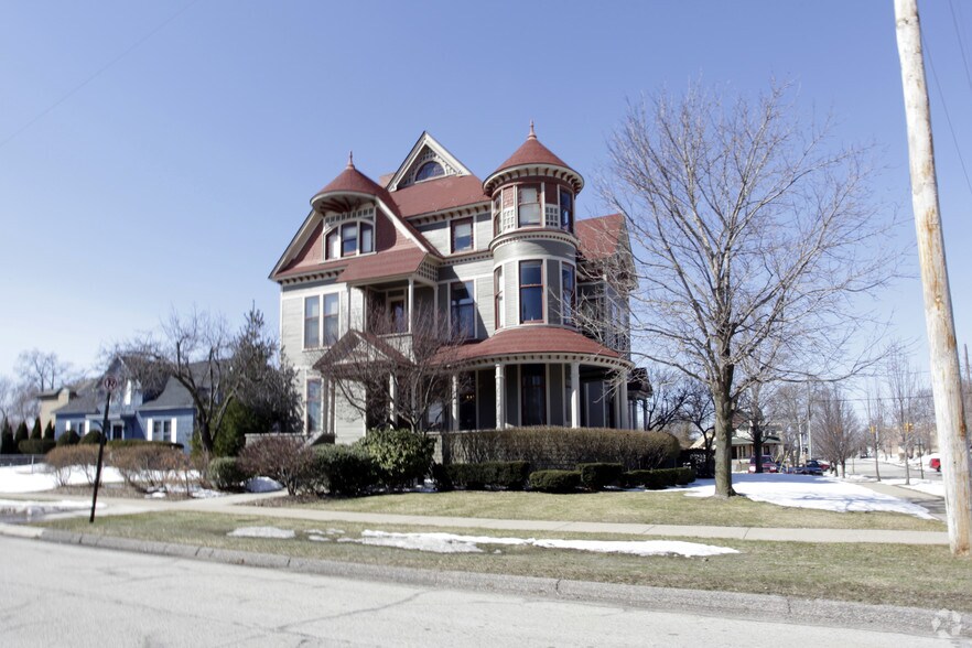 318 Houston Ave, Muskegon, MI à louer - Photo du bâtiment - Image 3 de 9