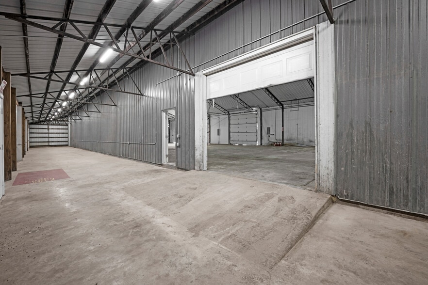 31197 Wingate Rd, Sedalia, MO for lease - Interior Photo - Image 3 of 5