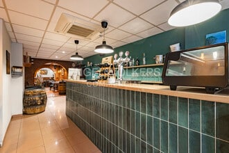 Retail in Barcelona, Barcelona for lease Interior Photo- Image 1 of 23