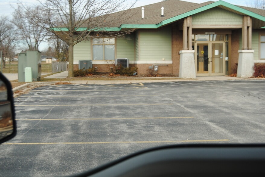 20566 Main st, Jackson, WI for lease - Building Photo - Image 3 of 24