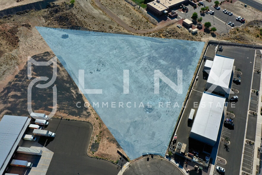 575 Commerce st, Hurricane, UT for sale - Primary Photo - Image 1 of 7