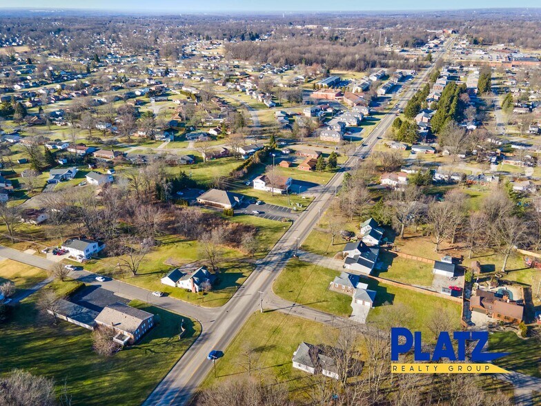 4405 Aspen Dr, Youngstown, OH à vendre - Photo du bâtiment - Image 2 de 9