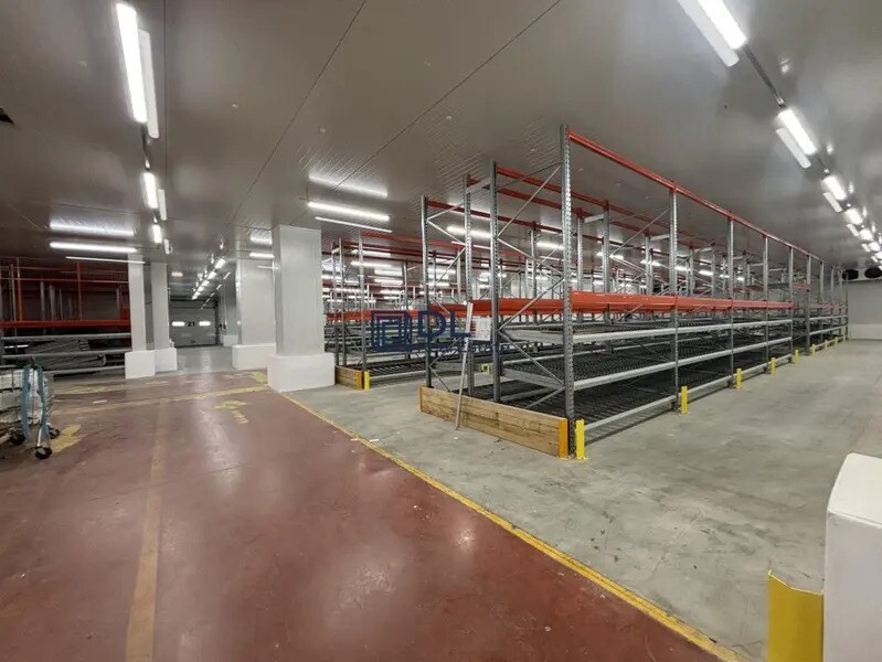 Industrial in Thiais for lease Interior Photo- Image 1 of 15