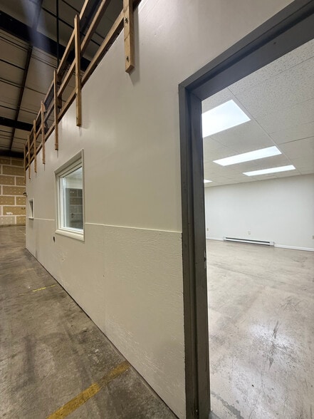 116 Satterlee Rd, Dubois, PA for lease - Interior Photo - Image 2 of 8