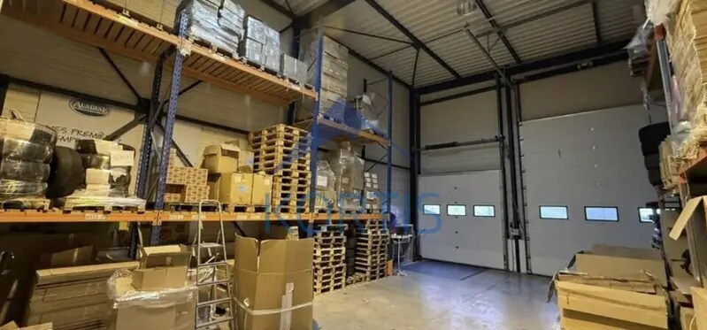 Flex in Fleurieux-sur-l'Arbresle for lease - Building Photo - Image 2 of 4