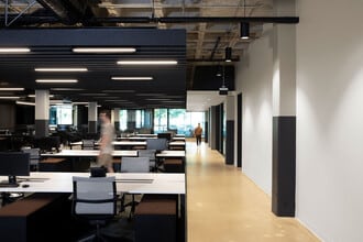 2625 Townsgate Rd, Westlake Village, CA à louer Photo intérieure- Image 2 de 8