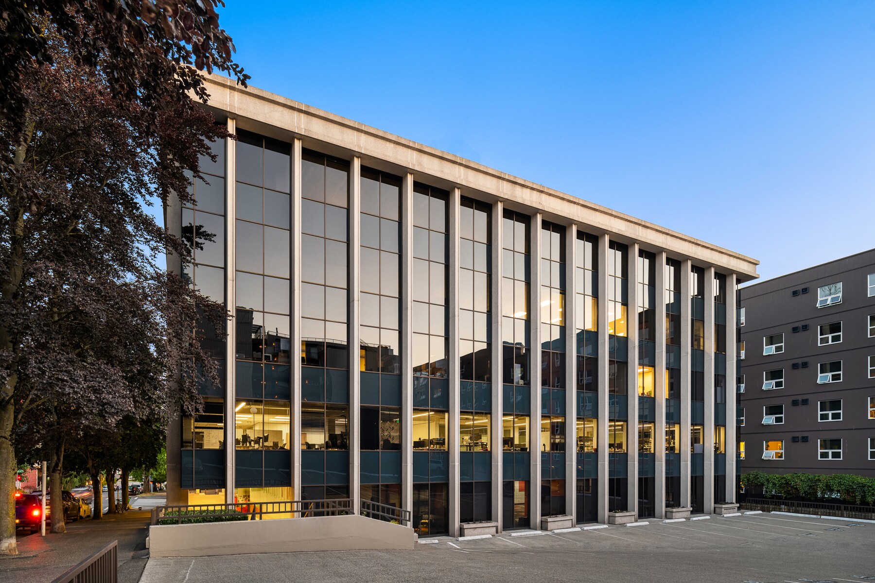 200 W Thomas St, Seattle, WA for lease Building Photo- Image 1 of 7