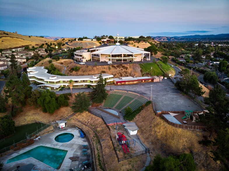 500 Sands Dr, San Jose, CA à louer - Photo du bâtiment - Image 2 de 10