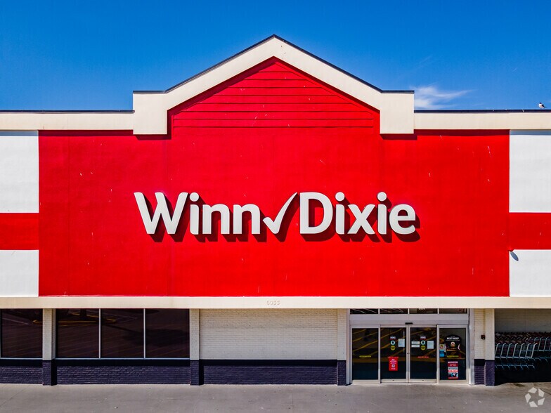 6139 State Road 54, New Port Richey, FL à louer - Photo du bâtiment - Image 2 de 16