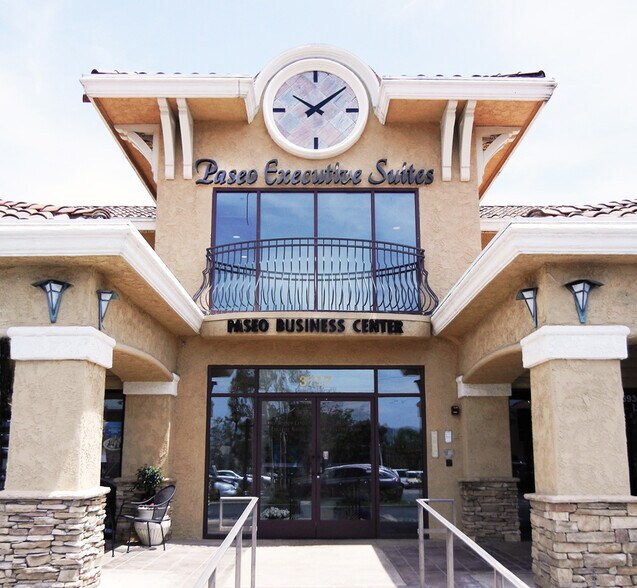 3717 E Thousand Oaks Blvd, Westlake Village, CA à louer - Photo du bâtiment - Image 1 de 3