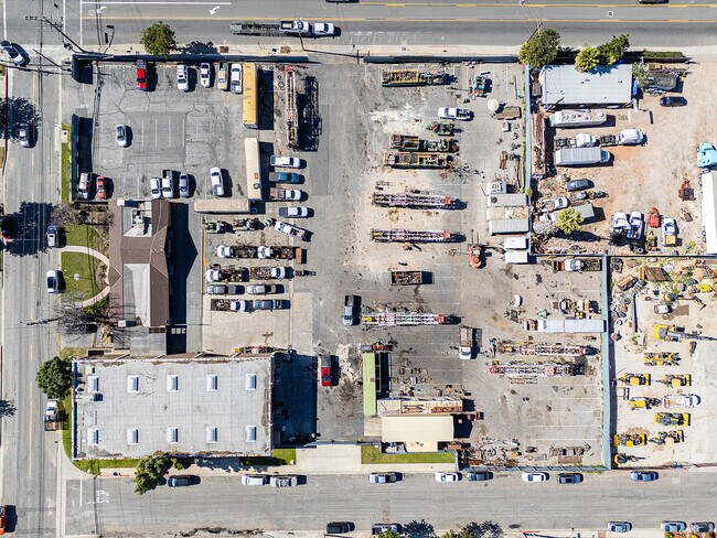 Plus de détails pour 1241 E Burnett St, Signal Hill, CA - Industriel à louer
