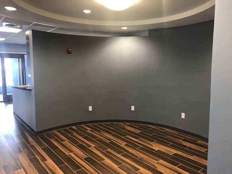 170 Meeting St, Charleston, SC à louer - Photo intérieure - Image 2 de 11