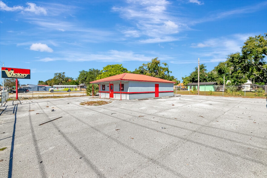 305 & 309 West Memorial Boulevard w, Lakeland, FL à vendre - Photo du bâtiment - Image 2 de 5