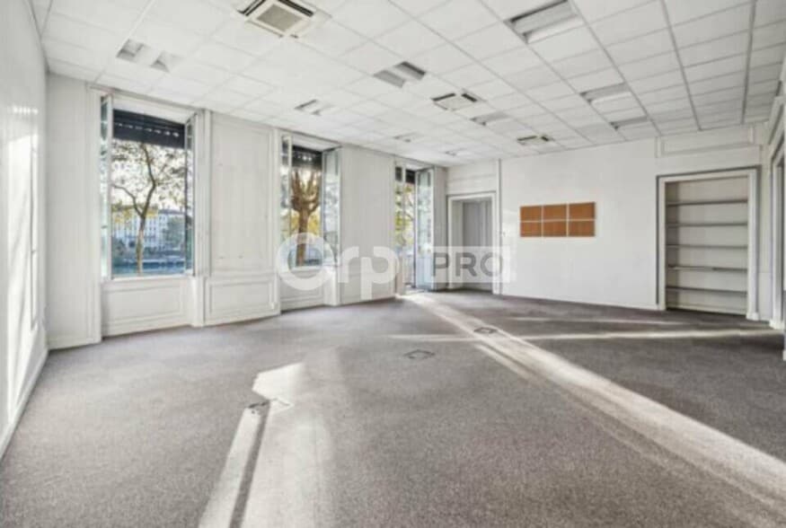 3 Quai Jean Moulin, Lyon for lease - Interior Photo - Image 3 of 9