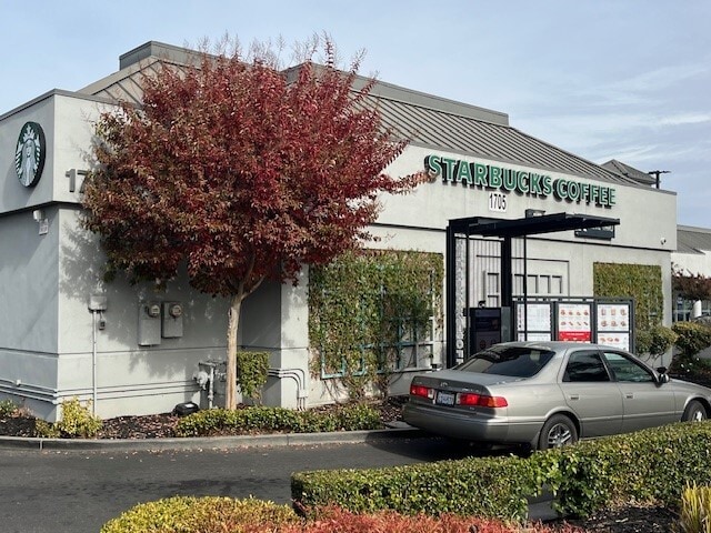 678 N Wilson Way, Stockton, CA for lease - Building Photo - Image 2 of 5