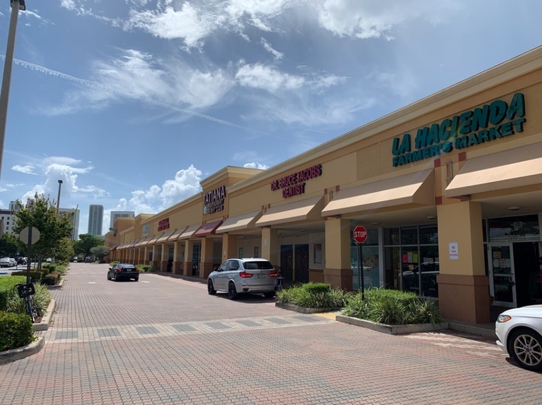 1600-1780 E Hallandale Beach Blvd, Hallandale Beach, FL for lease - Building Photo - Image 2 of 6