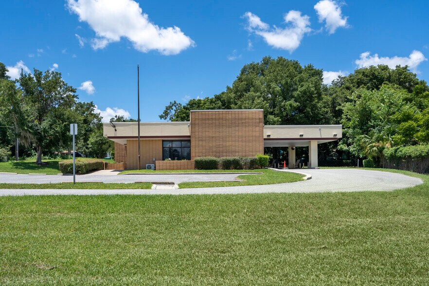 410 E Palm St, Fruitland Park, FL à louer - Photo du bâtiment - Image 3 de 13