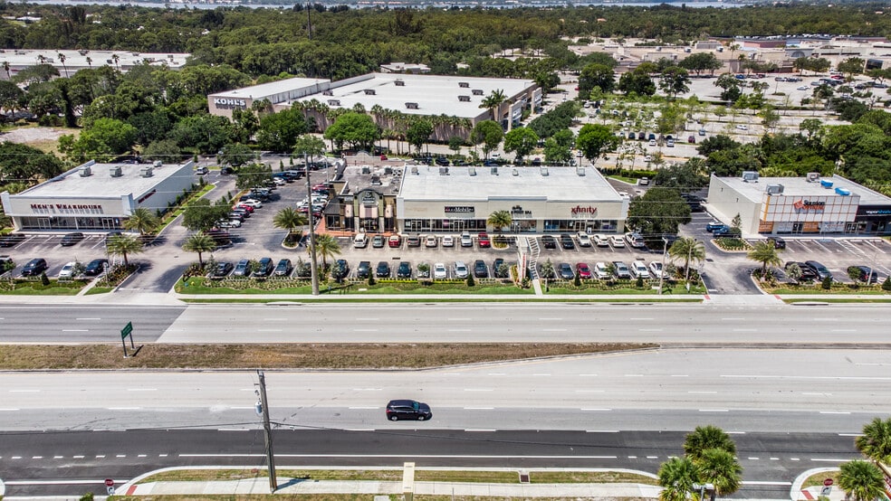 2750-2830 NW Federal Hwy, Stuart, FL à louer - Photo du bâtiment - Image 2 de 5