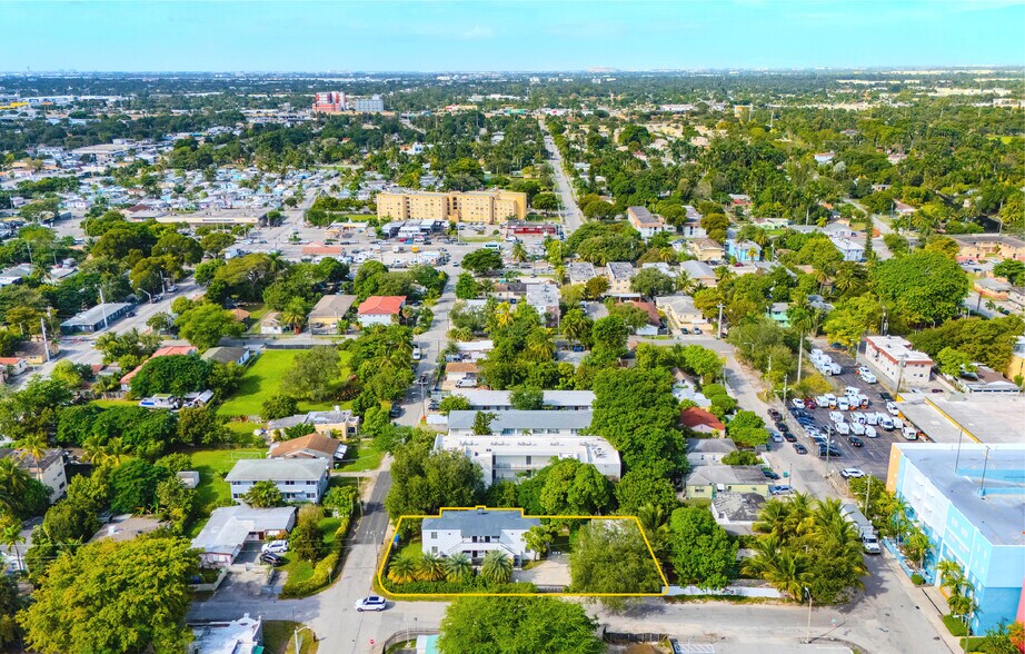 8270-8280 NE 1st Pl, Miami, FL à vendre - Photo du bâtiment - Image 2 de 32