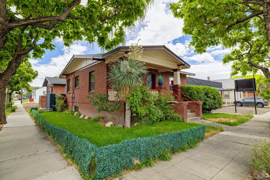 800 S Center St, Reno, NV à vendre - Photo du bâtiment - Image 2 de 19