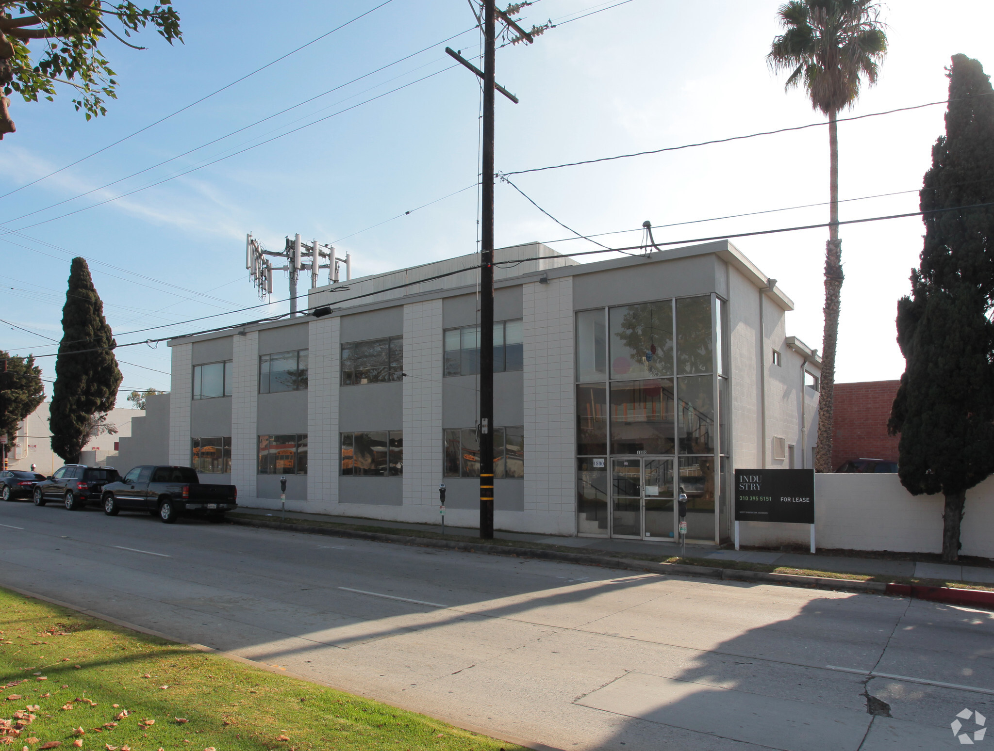 1800 Olympic Blvd, Santa Monica, CA for lease Building Photo- Image 1 of 7