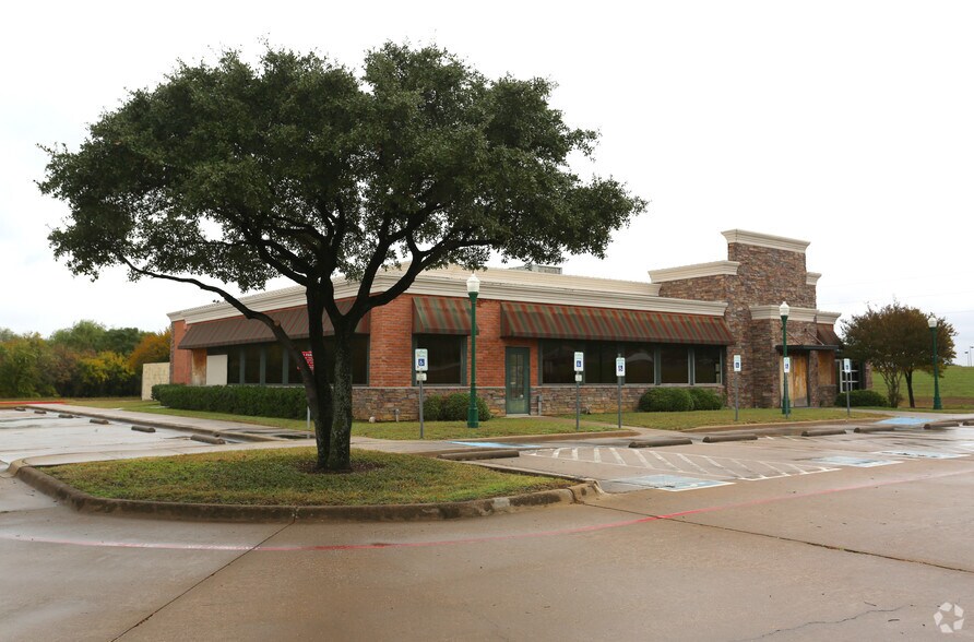 2290 S Stemmons Fwy, Lewisville, TX à vendre - Photo du bâtiment - Image 2 de 25