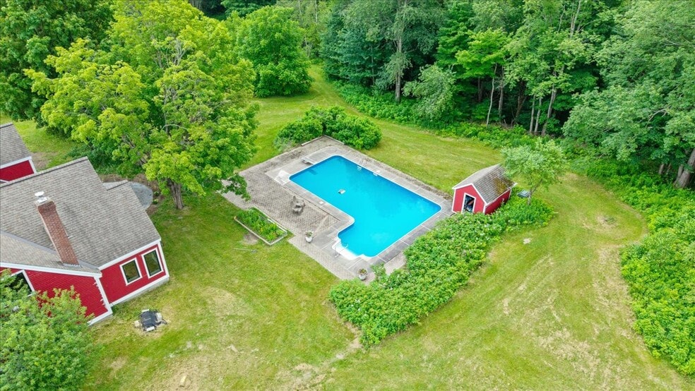 722 Babbling Brook Rd, Bakersfield, VT for sale - Building Photo - Image 1 of 27