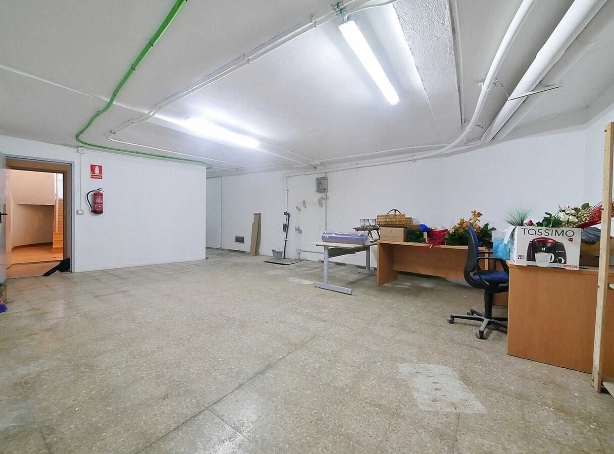 Palafrugell, GER 17200 - Unit - - - Interior Photo - Image 2 of 3