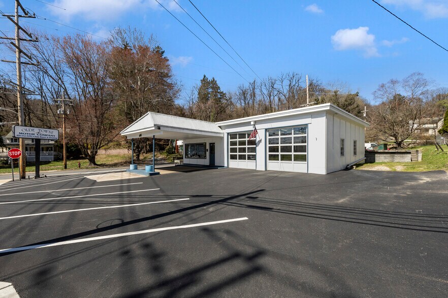 7415 Springfield Ave, Sykesville, MD à vendre - Photo du bâtiment - Image 2 de 22