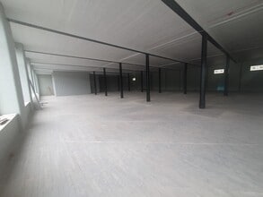 1-10 Tanyard Rd, Huddersfield for lease Interior Photo- Image 1 of 4
