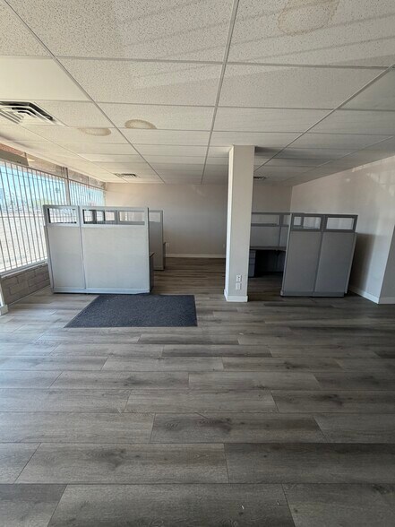 3475 Boulder Hwy, Las Vegas, NV à louer - Photo du bâtiment - Image 3 de 22