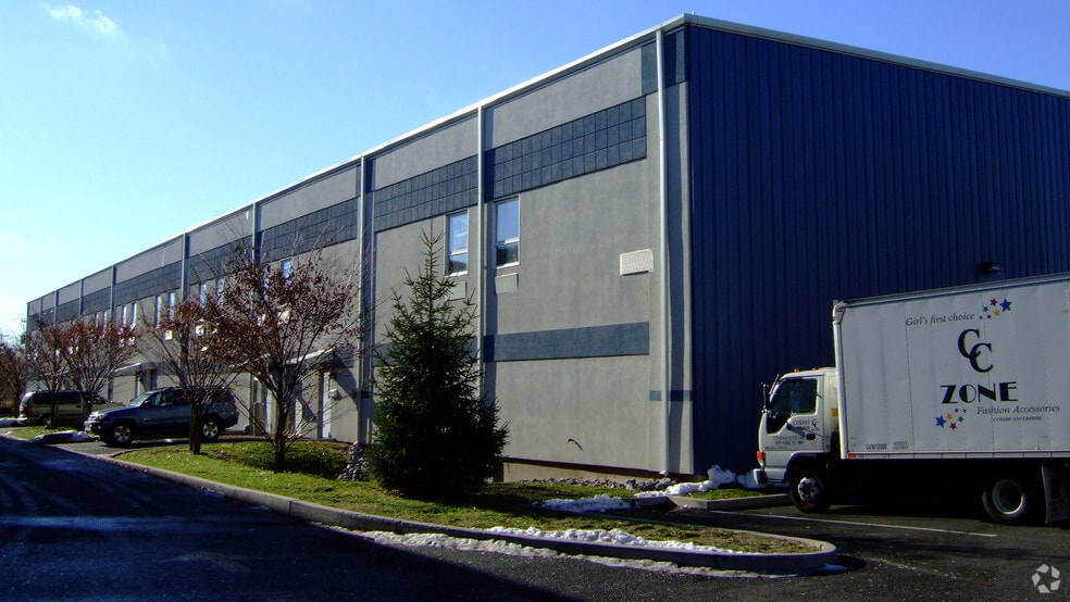 78-82 Henry St, Secaucus, NJ à louer - Photo du bâtiment - Image 2 de 7