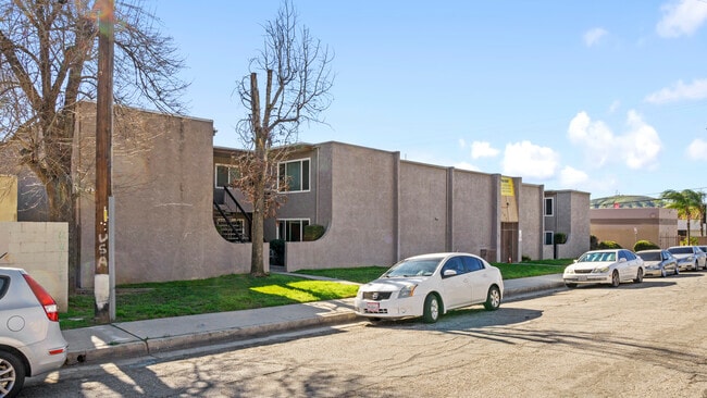 More details for 141 E 42nd St, San Bernardino, CA - Multifamily for Sale