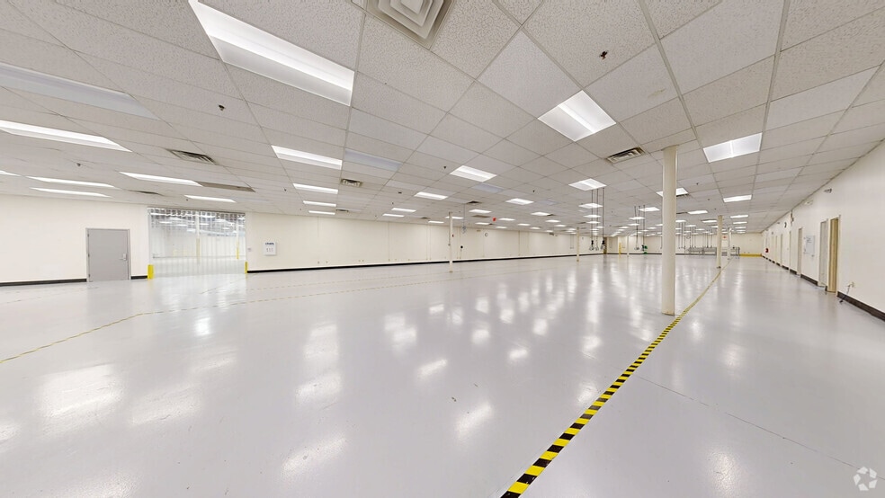 126 Merrimack St, Methuen, MA for lease - Matterport 3D Scan - Image 3 of 13