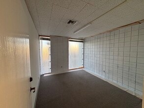 230 California Ave, Palo Alto, CA for lease Interior Photo- Image 2 of 6