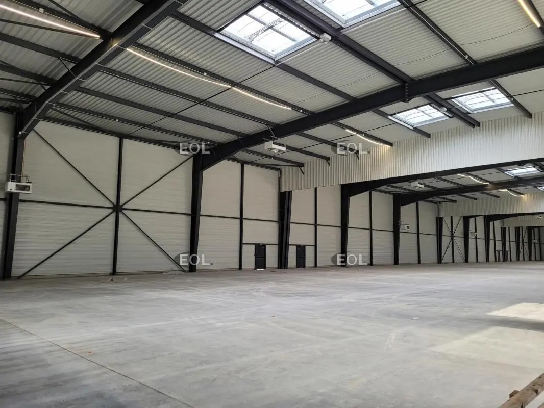 Flex in Saint-Priest for lease Building Photo- Image 1 of 9