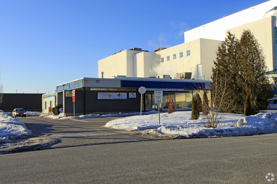 25 Mallard Rd, Toronto, ON for sale - Primary Photo - Image 1 of 1