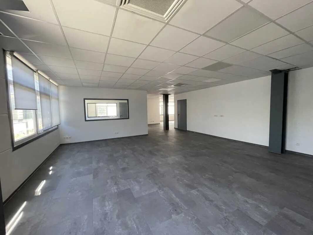 Office in Aix-en-Provence for sale Interior Photo- Image 1 of 7